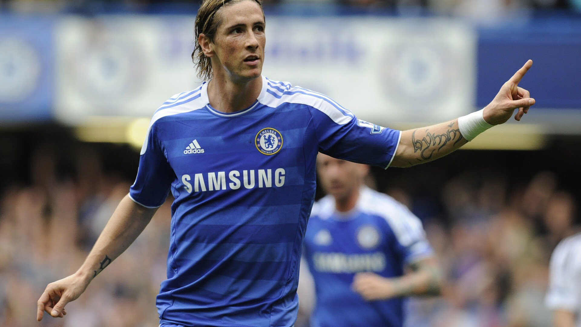 法国队稳步晋级混合接力决赛，法国队重赛